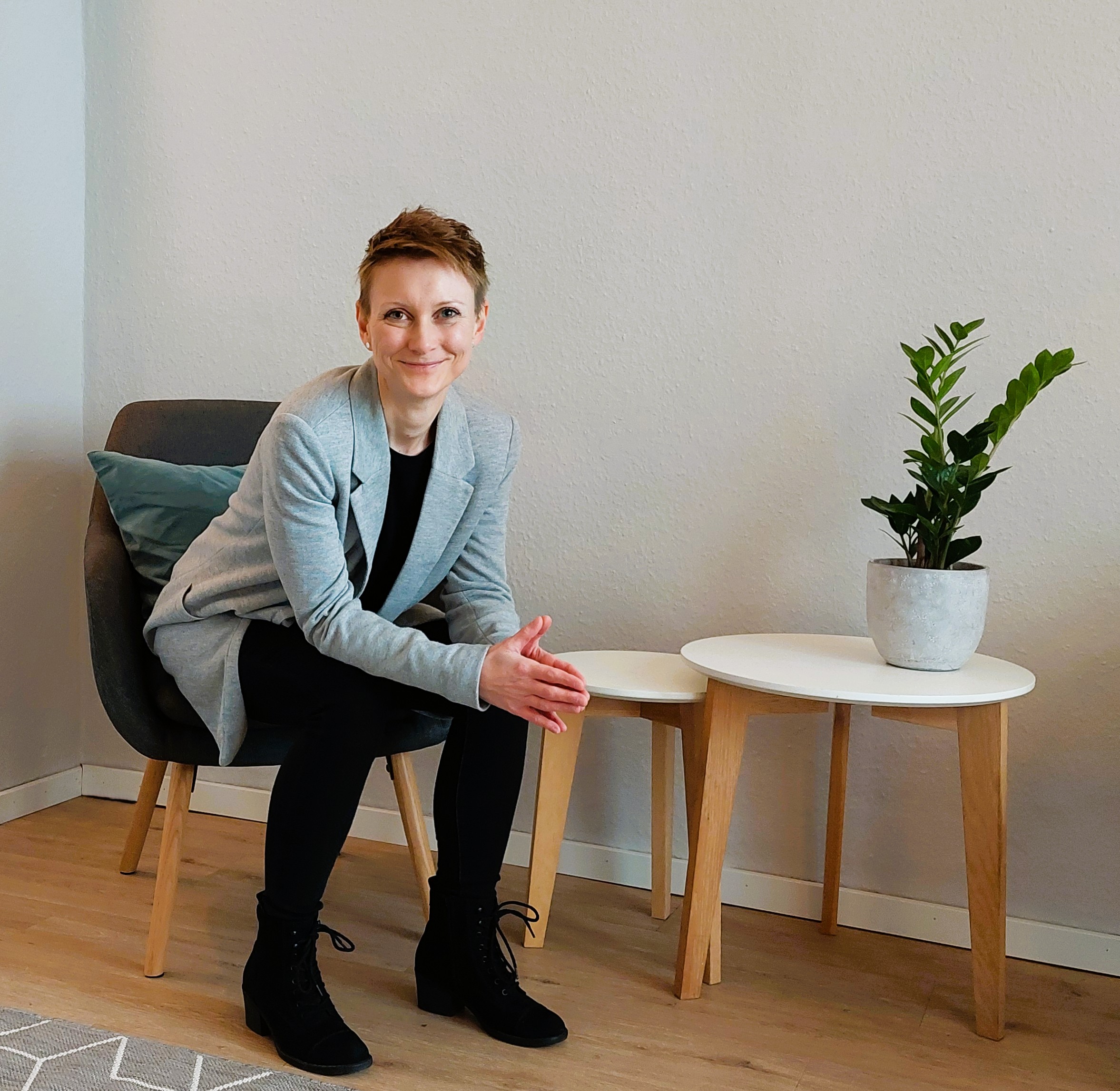 Julia Pedak, Systemische Beraterin
